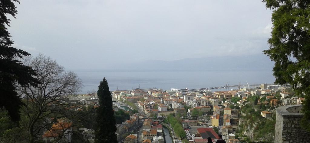 Apartment Skyscraper Maro Rijeka Buitenkant foto